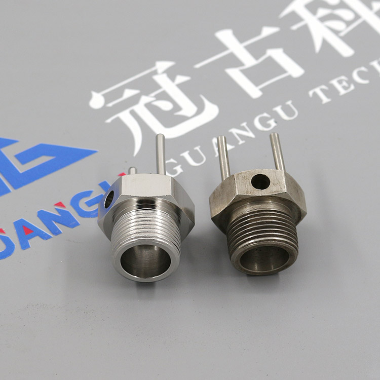 Нержавеющая сталь очищается от масла